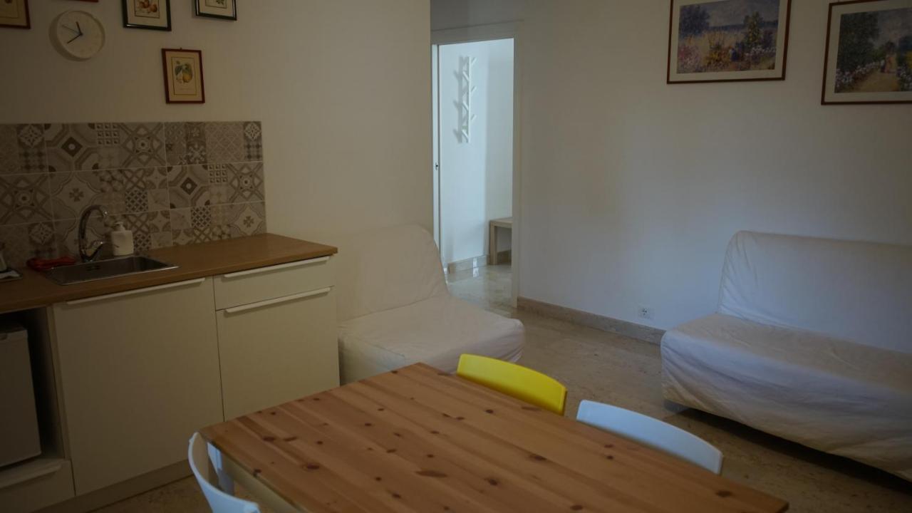 B&B Piazza Garibaldi 圣埃拉莫因科莱 外观 照片